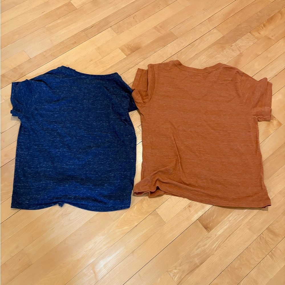 Lot of 2 U of Illinois T-Shirts, Large and Medium - Picture 4 of 11